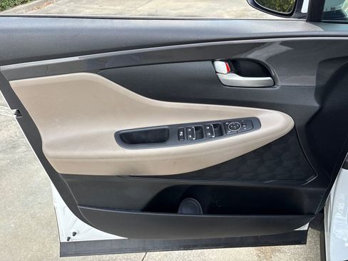 Used 2023 Hyundai Santa Fe SE image 15