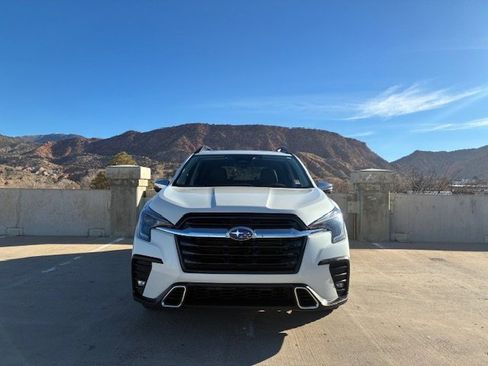 Used 2023 Subaru Ascent Touring image 5