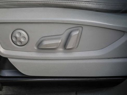 Used 2021 Audi Q5 Premium Plus image 17