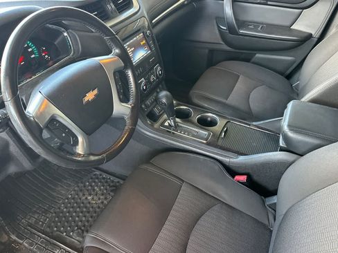 Used 2017 Chevrolet Traverse LT AWD/4WD image 14
