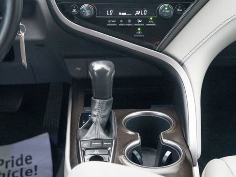 Used 2023 Toyota Camry SE image 32