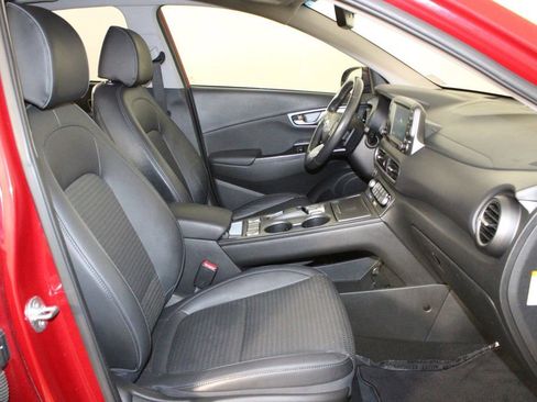 Used 2021 Hyundai Kona Limited w/ Cargo Package FWD image 18