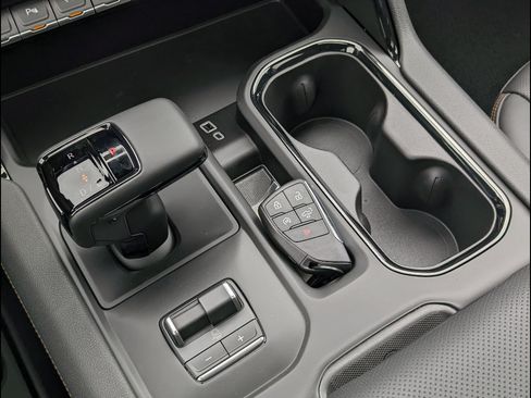 New 2026 GMC Sierra 1500 AT4 w/ AT4 Premium Package AWD/4WD image 28