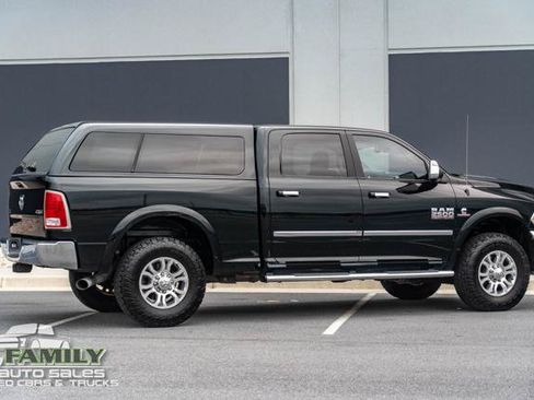 Used 2018 RAM 2500 Laramie AWD/4WD image 9