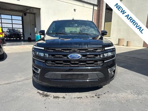 Used 2024 Ford Expedition Limited AWD/4WD image 2