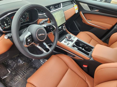 New 2026 Jaguar F-PACE R-Dynamic S image 16