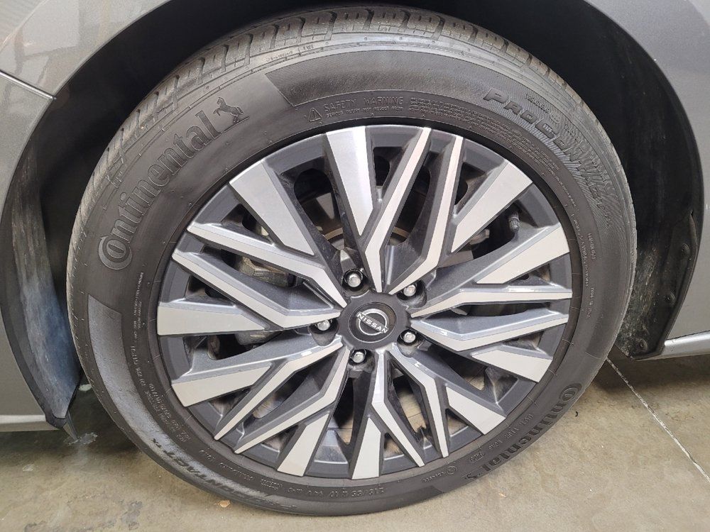 Used 2024 Nissan Altima 2.5 SV FWD image 31