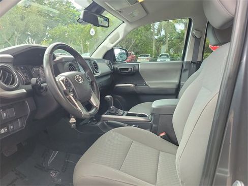 Used 2022 Toyota Tacoma SR5 image 10