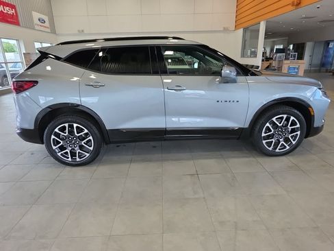 Used 2025 Chevrolet Blazer RS FWD image 6