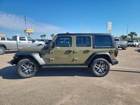 Used 2025 Jeep Wrangler Unlimited Sport S 4xe w/ Convenience Group AWD/4WD image 9