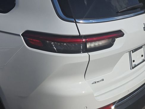 New 2026 Jeep Grand Cherokee L Laredo AWD/4WD image 37