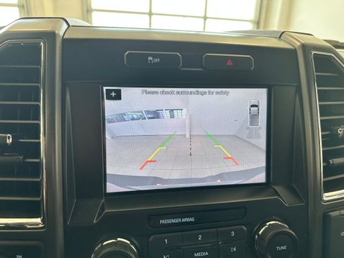 Used 2016 Ford F150 XLT w/ Equipment Group 302A Luxury AWD/4WD image 19