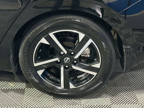 Used 2024 Nissan Sentra SV image 12