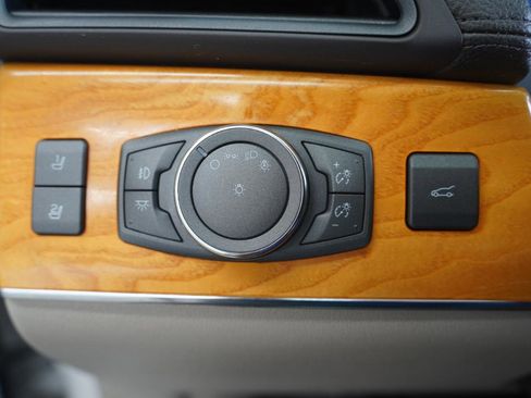 Used 2015 Lincoln MKX FWD w/ Equipment Group 102A image 24