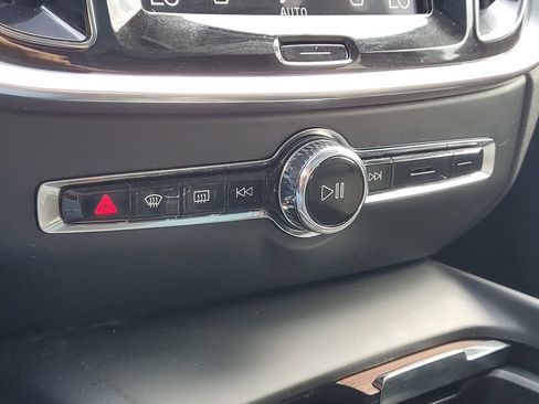 Used 2020 Volvo V60 T5 Cross Country AWD/4WD image 31