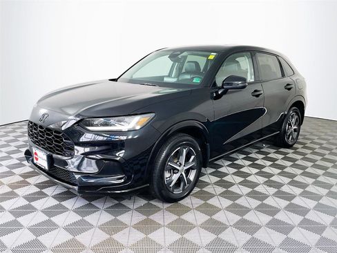 Used 2024 Honda HR-V EX-L image 3