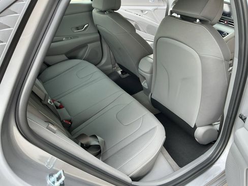 Used 2026 Hyundai Elantra Sport FWD image 15