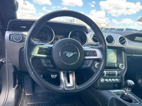 Used 2018 Ford Mustang GT Premium RWD image 11