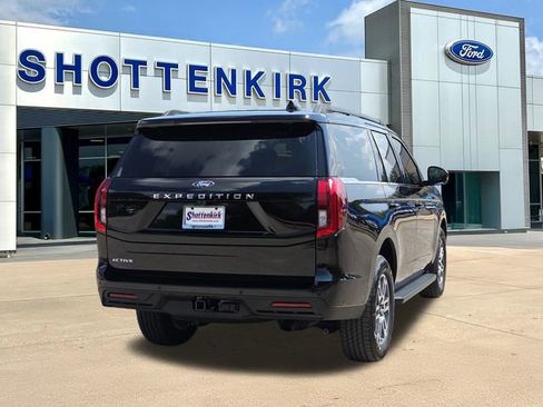 New 2025 Ford Expedition Active image 8