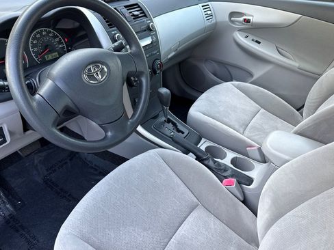 Used 2012 Toyota Corolla image 11