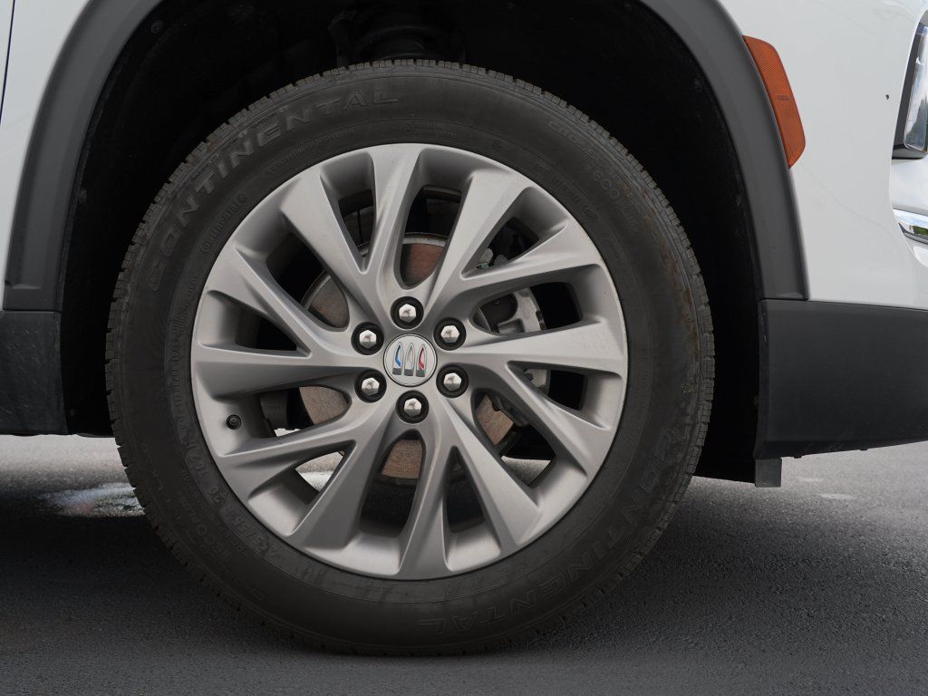 Certified 2026 Buick Enclave Preferred AWD/4WD image 33