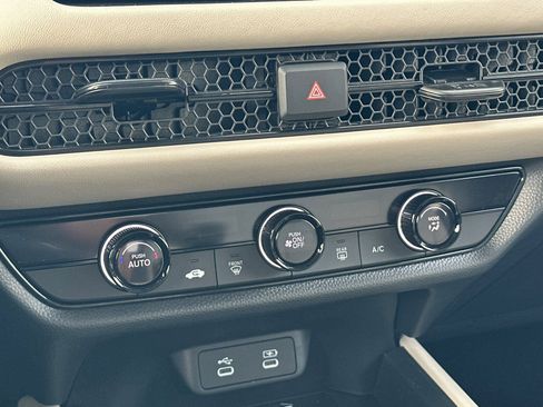 New 2026 Honda HR-V LX image 23