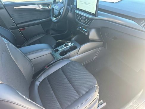 New 2025 Ford Escape SE image 53