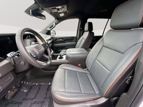 Used 2025 GMC Yukon AT4 w/ LPO, Floor Liner Package image 23