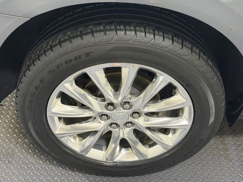 Used 2020 Buick Enclave Essence w/ Sound and Sites Package AWD/4WD image 19