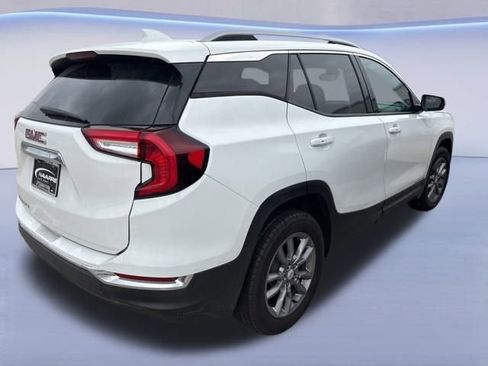Used 2024 GMC Terrain SLT image 6