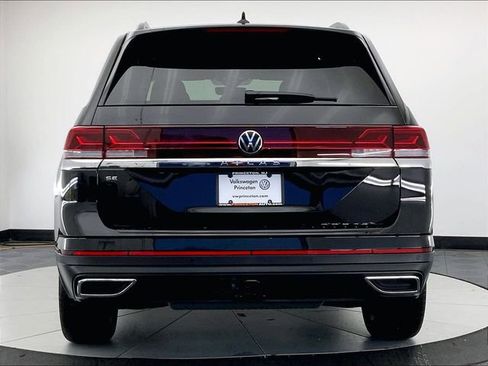 New 2026 Volkswagen Atlas SE FWD image 14