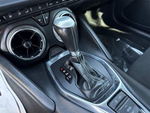 Used 2020 Chevrolet Camaro LT image 20