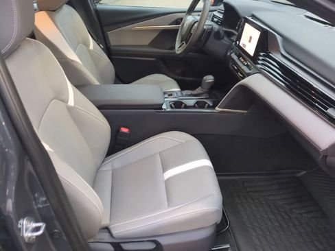 Used 2025 Toyota Camry SE image 22