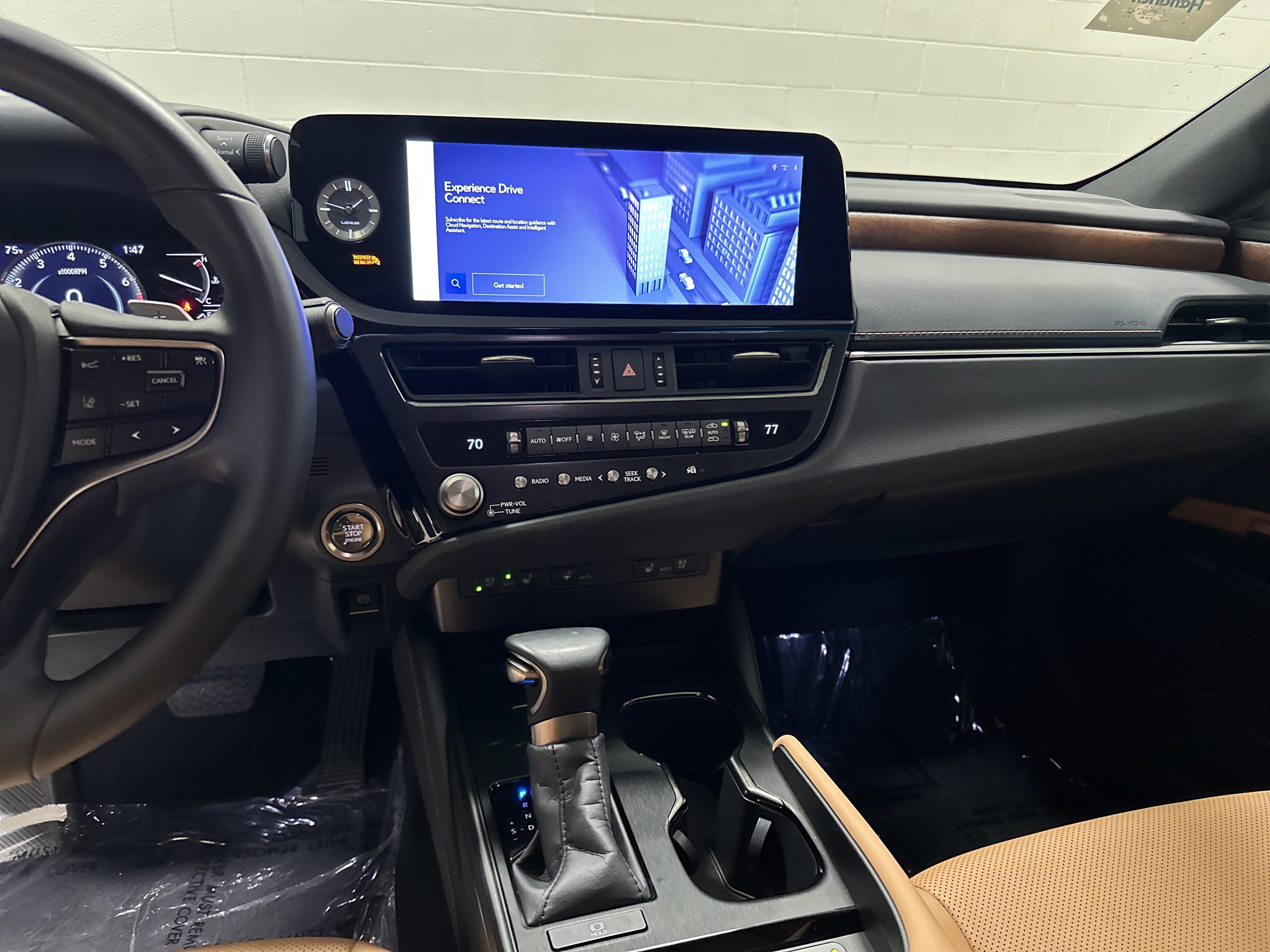 Used 2025 Lexus ES 350 w/ Premium Package FWD image 30