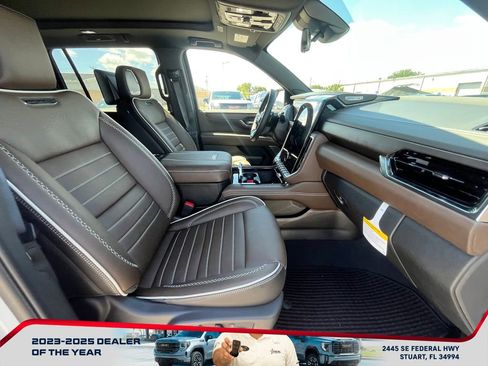 New 2026 GMC Yukon XL Denali Ultimate AWD/4WD image 21