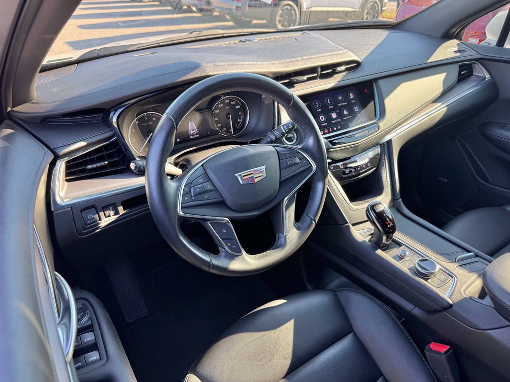 Used 2021 Cadillac XT5 Luxury FWD image 16