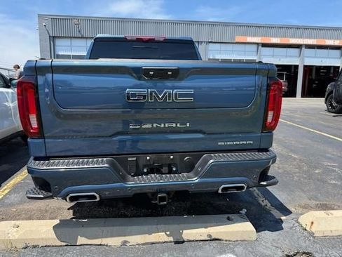 Used 2025 GMC Sierra 1500 Denali Ultimate AWD/4WD image 7