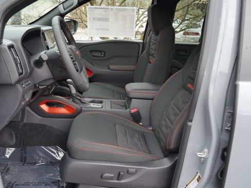 New 2026 Nissan Frontier PRO-4X w/ Pro-4x Convenience Package image 3