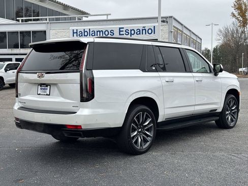 Used 2023 Cadillac Escalade ESV Sport Platinum image 10