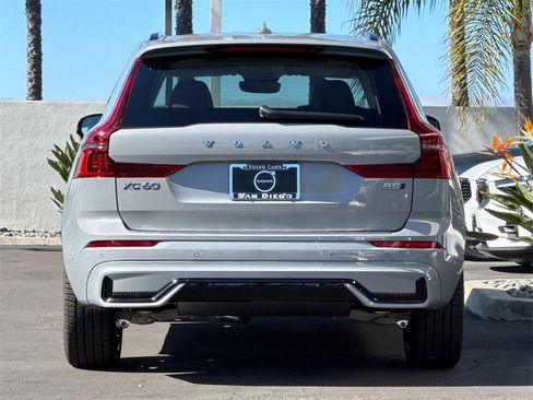 New 2026 Volvo XC60 B5 Ultra w/ Protection Package Premier image 4