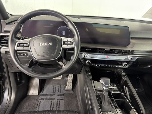 Used 2024 Kia Telluride SX X-Pro image 3