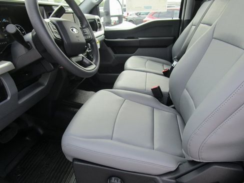 New 2025 Ford F250 XL w/ FX4 Off-Road Package image 26