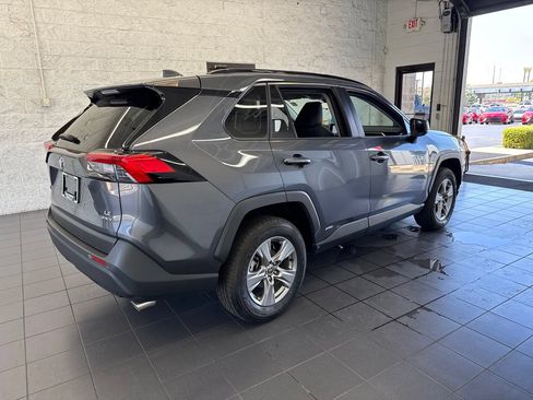 Certified 2025 Toyota RAV4 LE AWD/4WD image 8