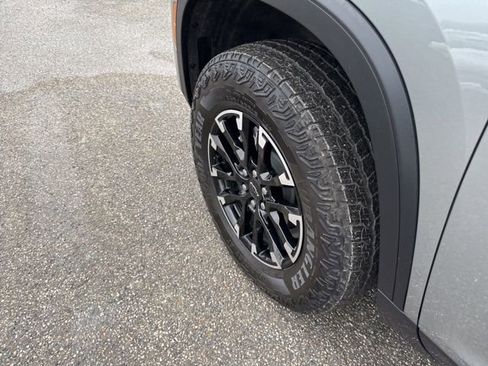 Used 2025 Chevrolet Traverse Z71 w/ Driver Confidence Package image 39