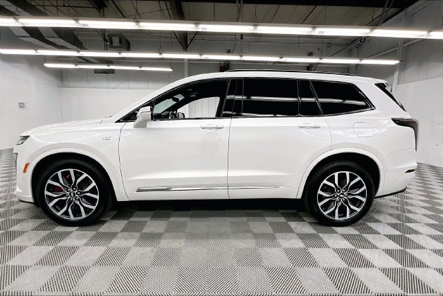Used 2024 Cadillac XT6 Sport w/ Technology Package AWD/4WD image 14