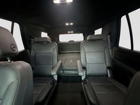 Used 2024 Chevrolet Tahoe Z71 w/ Luxury Package AWD/4WD image 20