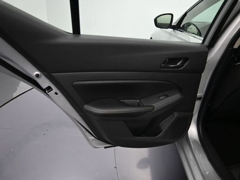 Used 2024 Nissan Altima 2.5 SV image 21