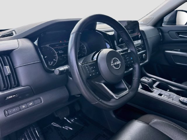 Used 2023 Nissan Pathfinder SL w/ SL Premium Package AWD/4WD image 11