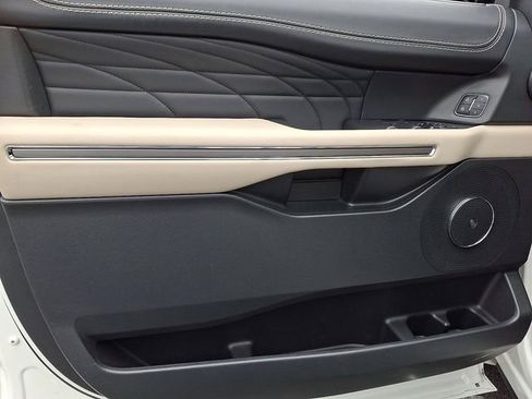 Certified 2024 Ford Expedition Max Platinum image 14
