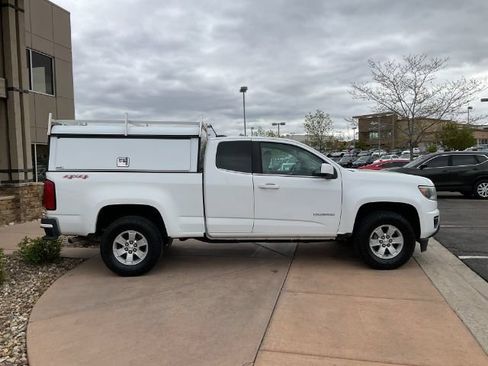 Used 2020 Chevrolet Colorado W/T w/ WT Convenience Package AWD/4WD image 9